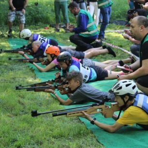 Součástí sjezdu je vždy vložená střelba ze vzduchovky.