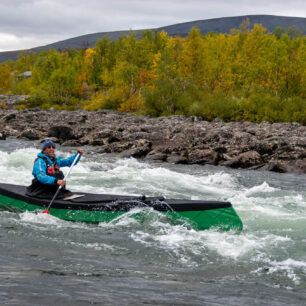 Většinu peřejí na řece jsme bez problémů sjeli.