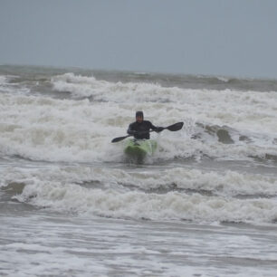 Surfování na moři.