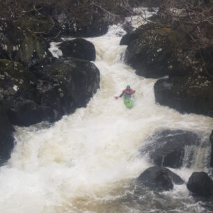 Sjezdovka na Lledru, která se většinou nosí.