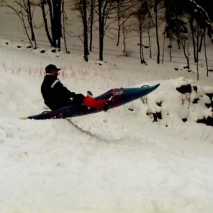 S kajakem na sněhu v roce 2001.