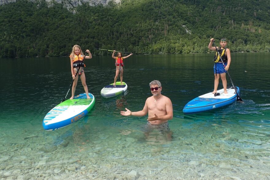 S dětmi na Bohinjském jezeře.
