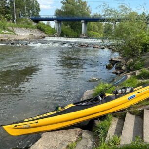 Nasedání na řeku Olše (Olza) pod jezem ve Věřňovicích. / F: Petr Snížek