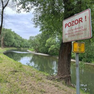 Na Olši (Olza) a Odře si člověk může užít plavbu přímo po státní hranici. / F: Petr Snížek