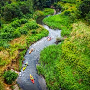 Řeka Ruda teče v krásné přírodě. / F: M. Giba