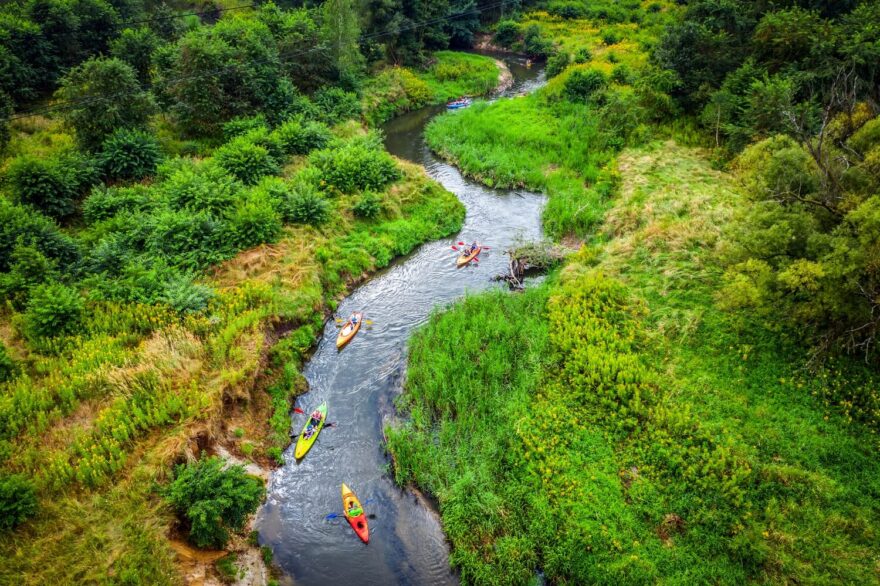 Řeka Ruda teče v krásné přírodě. / F: M. Giba