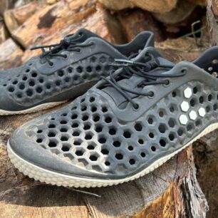 Po více než dvou měsících intenzivního používání botám nic není. Jen jsou trochu špinavé.