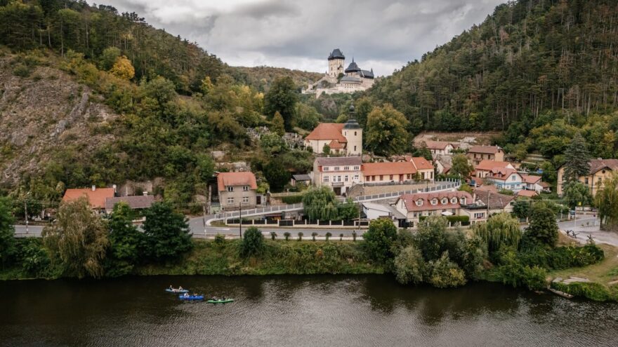 Splutí můžeme zakončit přímo pod hradem Karlštejn. / F: Ondřej Soukup
