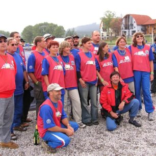 Standa (v popředí) byl ředitelem MS v raftinu 2003, které se velice vydařilo.