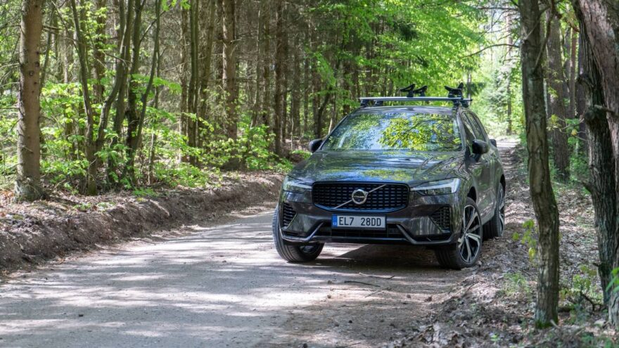 Náš koráb Volvo XC60 zvládl i náročnější cesty, což nám ušetřilo mnoho kilometrů a hodin s přejížděním.