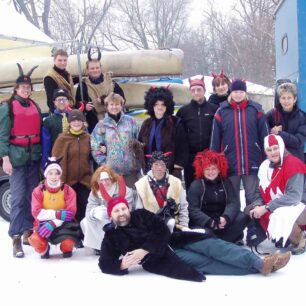 Tradiční kostýmovaná Mikulášská jízda proběhla v roce 2005 na sněhu.