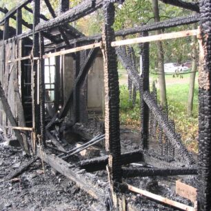 V roce 2003 zničil část loděnice úmyslně založený požár.