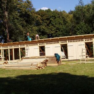 Obnova loděnice po požáru probíhala v roce 2004.