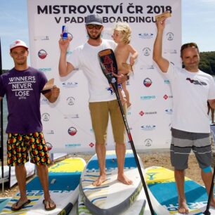 V roce 2018 se stal mistrem ČR na hladké vodě.