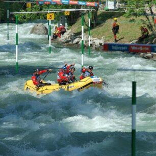 Na ME v raftingu v roce 2010 jeho posádka vybojovala bronz v H2H.