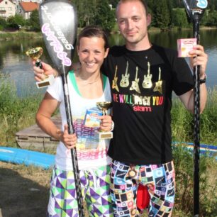 S tehdy ještě přítelkyní na paddleboardových závodech v Sedlčanech v roce 2013. / F: Jan Homolka
