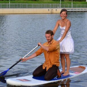Správná paddleboarďácká svatba. Rok 2014.