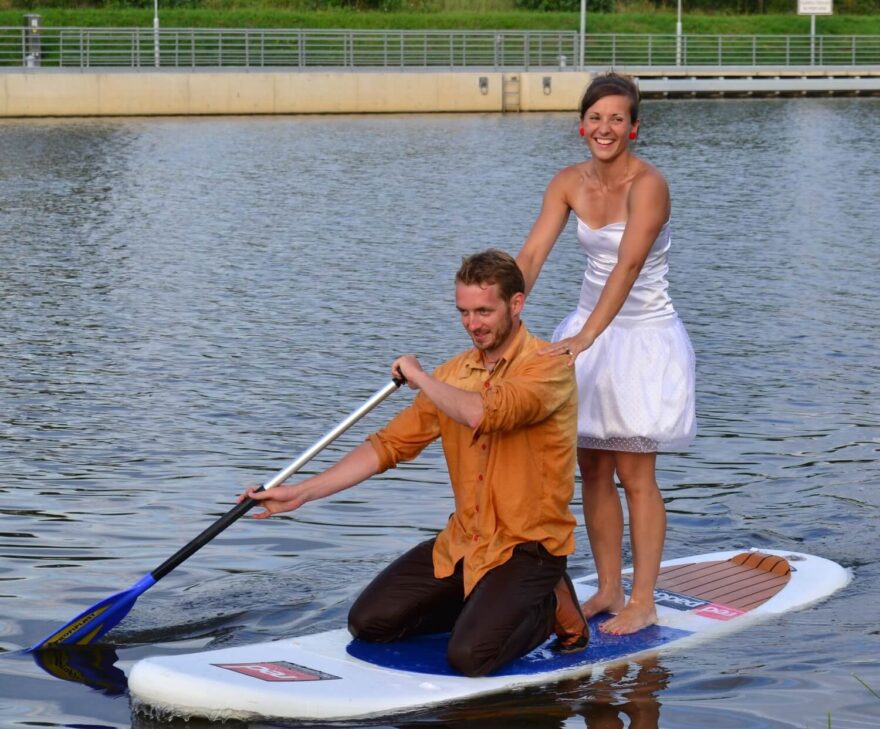 Správná paddleboarďácká svatba. Rok 2014.