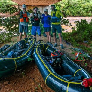 Nasedáme na pokus o splutí Dyntchie.