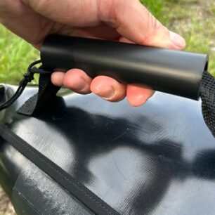 Nově řešená madla se lépe drží a hodě toho vydrží.