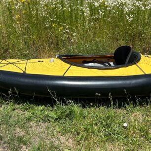 Boční pohled na kajak Swing 1.