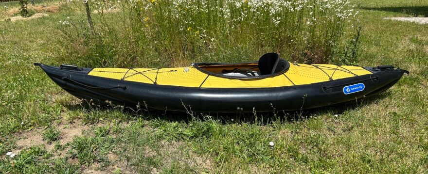 Boční pohled na kajak Swing 1.