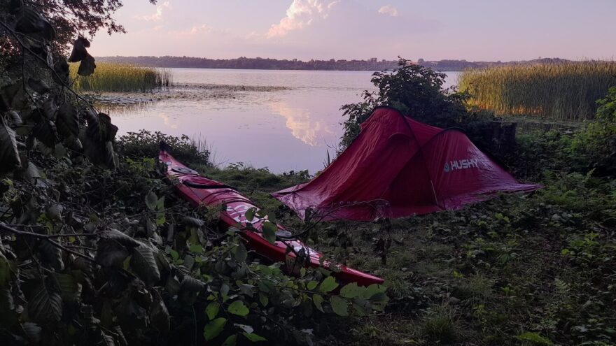 Spaní na Włocławské přehradě.