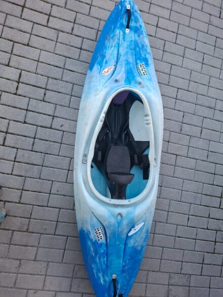 Prodám CANOE/KAJAK C1 Machito vč. špricky a pádla