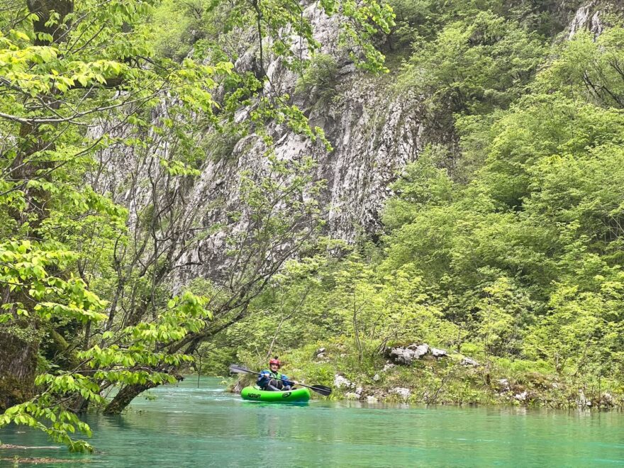 Začátek vzdutí Pivské přehrady.