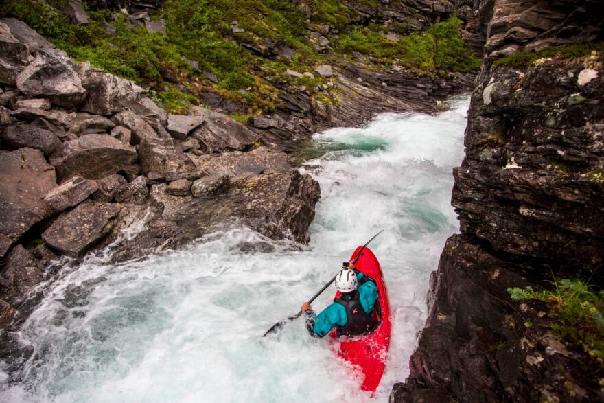 Nájezd do S zatáčky.