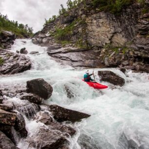 Sekvence čtyř dropů těsně za sebou.