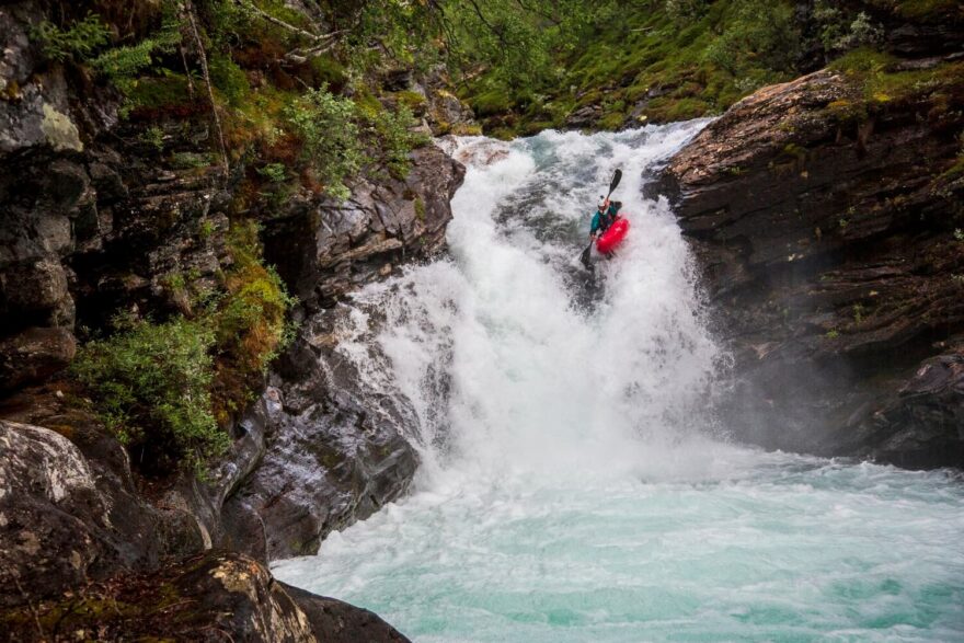 Skok podobný piemontské Zkumavce.