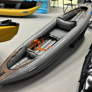 Inovovaný kajak Gumotex Safari.