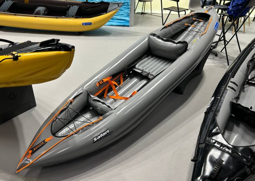 Inovovaný kajak Gumotex Safari.