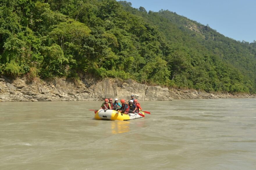 Konečně na vodě, první metry na Bheri.
