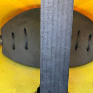 Přední opěrka je pěnová a mohla by být tužší.