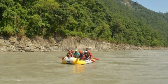 Na raftech v Nepálu. Když nejde Karnali, berte Bheri.