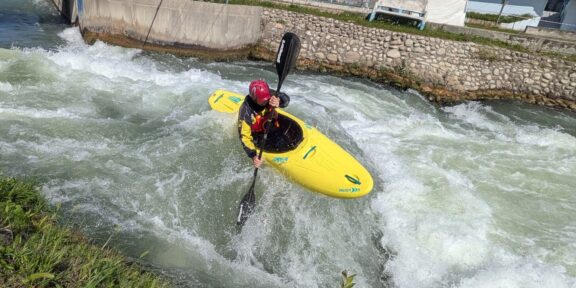 Creekový kajak PRIJON RIZZ PR-X. Je to „jenom“ zmenšený Beast?