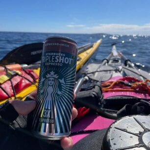 Cestou na Delfíní ostrov nás zachránilo trojité espresso - RAB 2025.