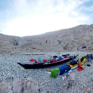 Poslední kemp na expedici RAB 2025 opět na ostrově Rab - Uvala Belinovice.