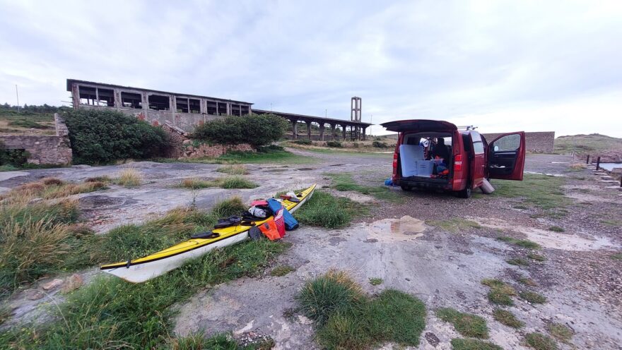 První den ráno start z vesničky Stinica - RAB 2025.