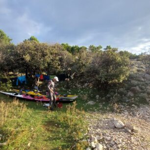 První kemp kousek od kapličky Sveti Nikola - RAB 2025.