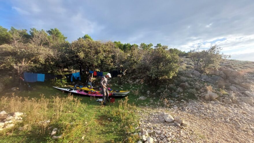 První kemp kousek od kapličky Sveti Nikola - RAB 2025.