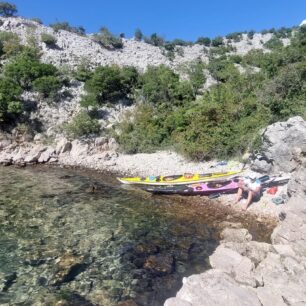 Vypadá to jako pohoda, ale zrovna tady byla voda díky horskému potoku dost studená - brakická - RAB 2025.