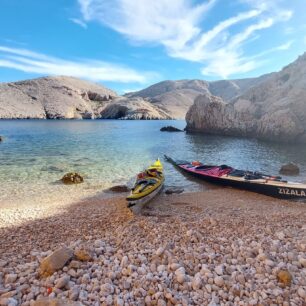 Západní pobřeží ostrova Pag skrývá i takové poklady jako je tato zátoka - RAB 2025.