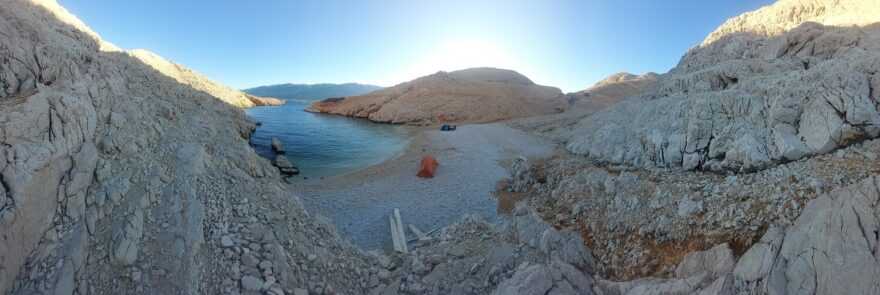 Třetí kemp v zátoce Velika Luka na ostrově Pag - RAB 2025.