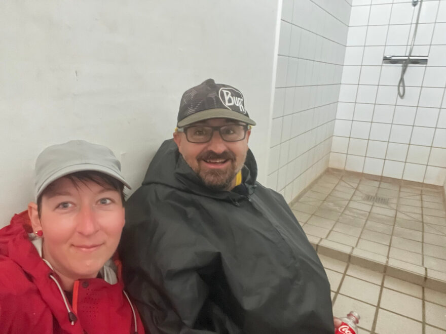 Teplé hajzlíky, které jsme nechtěli opustit v přístavu Arsdale.