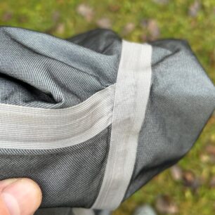 Přelepy švů jsou skvěle zpracované a zatím parádně drží.