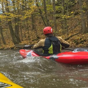V bundě Riva na zamykání Doubravy pod Pařížovem. / F: Matěj Holub