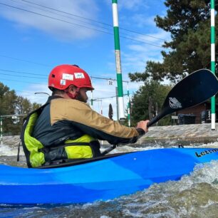 Na kanále v Troji jsem narazil na horní limity bundy. / F: Pepa Beneš